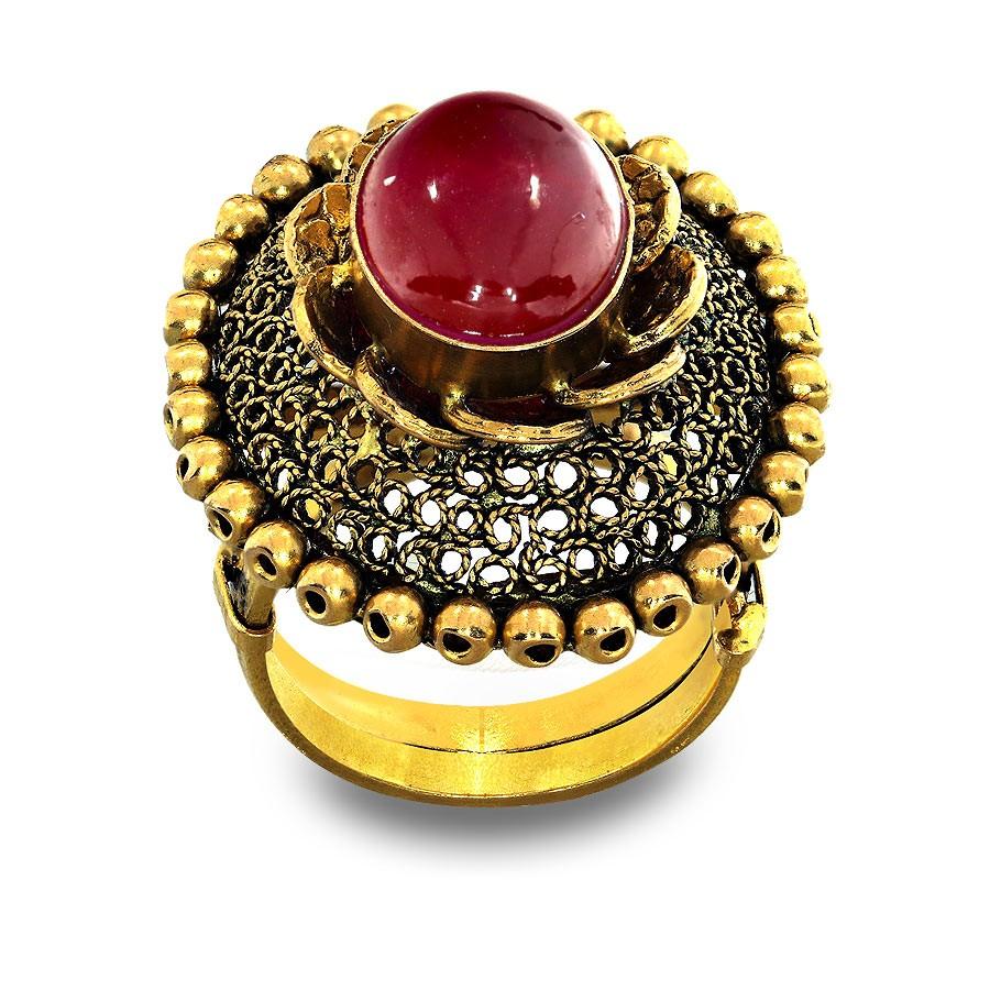 Buy UrusGems Ceylon Yellow Sapphire Stone Gold Ring Precious Pila Pukhraj  Stone 7.25 Ratti Original Certified Ring Asali Pukhraj ki Anguthi Pushparagam  Stone Ring For Women & Men पुखराज रत्न ओरिजिनल रिंग