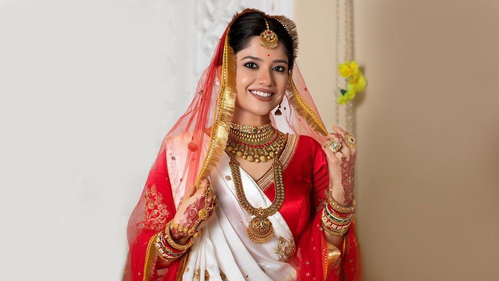 8 Must Have Wedding Jewellery for the Gujurati Bride