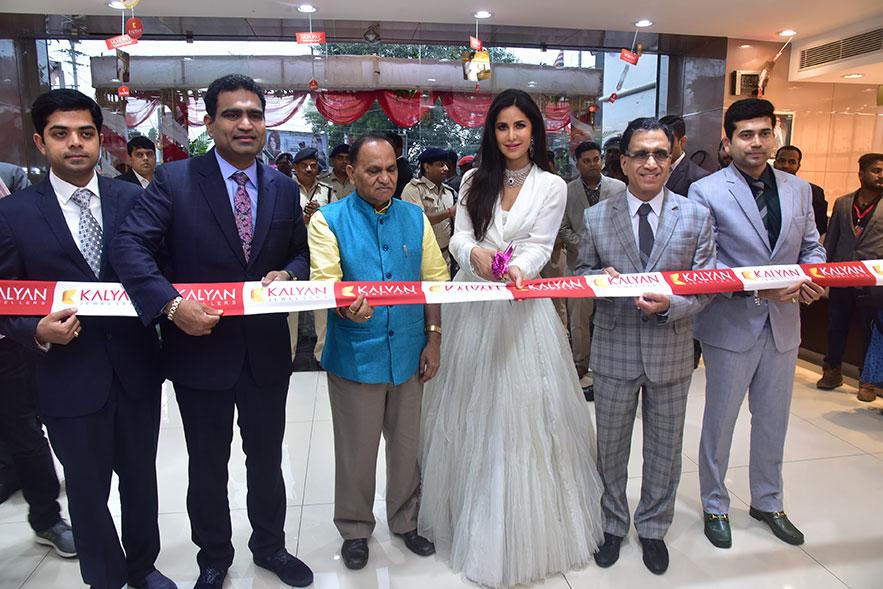 Kalyan Jewellers opens 100th India showroom at Ranchi